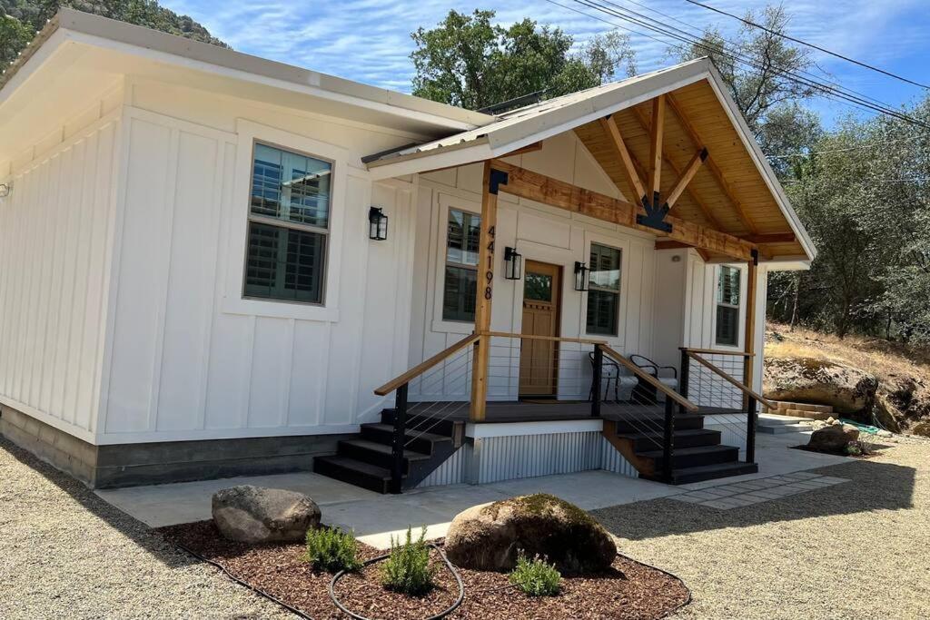Soleil Luna 2 Miles From Sequoia Park Entrance Three Rivers Exterior photo